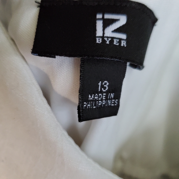 221- Iz Buyer Juniors' white sz 13 dress. straps see through lace under bodice - Picture 8 of 16